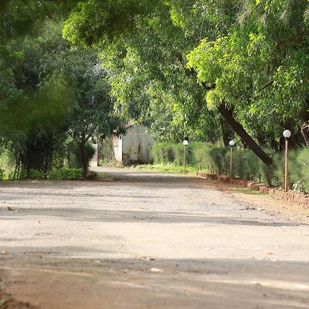 Koyna Lake Resort Koynanagar Dış mekan fotoğraf