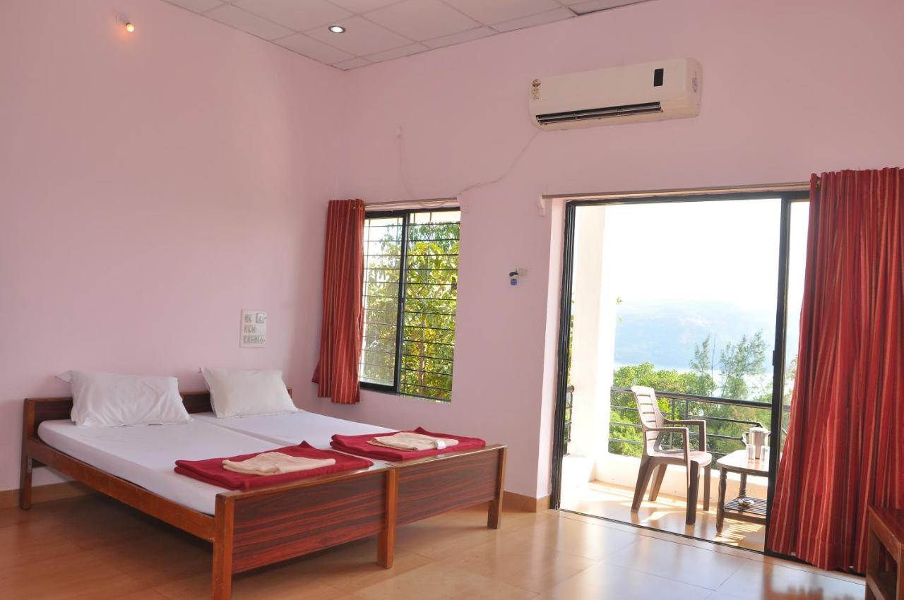 Koyna Lake Resort Koynanagar Dış mekan fotoğraf
