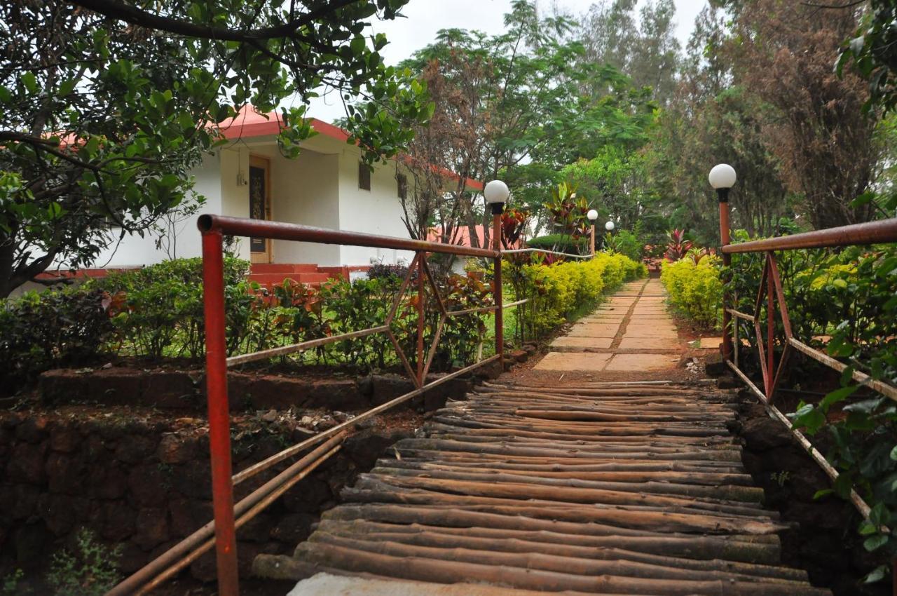 Koyna Lake Resort Koynanagar Dış mekan fotoğraf